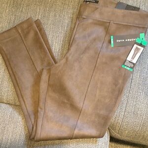 Chic Brown Suede Leggings